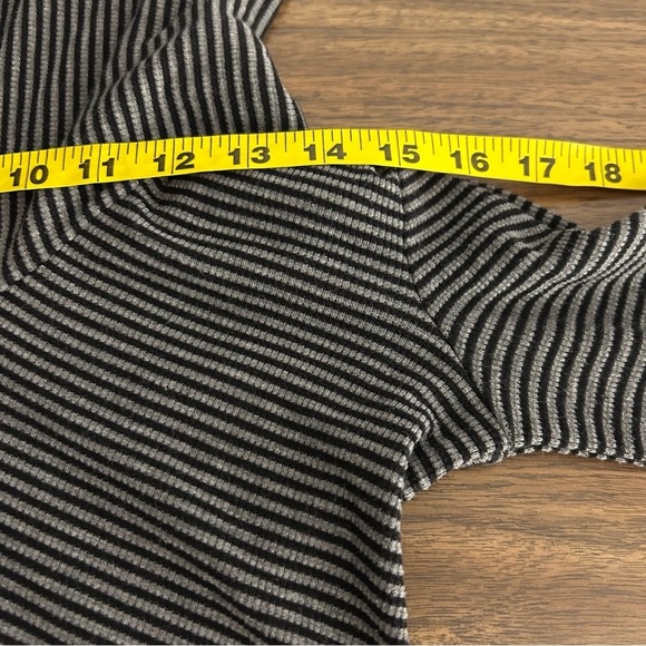 ❤️ Splendid gray and black Tunic Top M - Picture 8 of 11